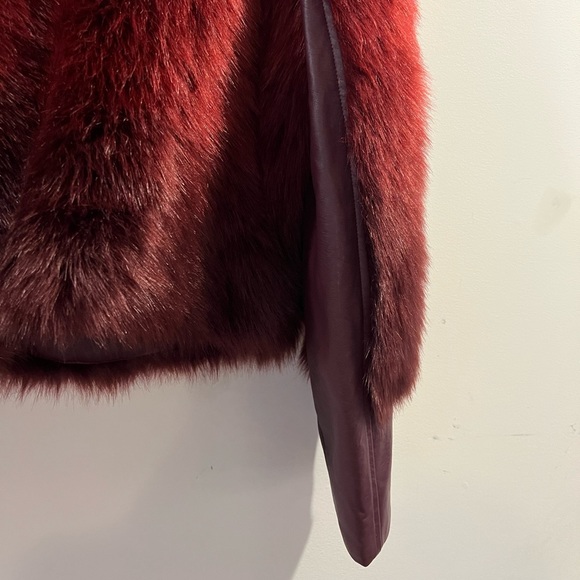 NWT NY & Company Faux Fur Crop Jacket Red/Pink Tri Color SZ L/XL Faux Leather - Picture 5 of 6